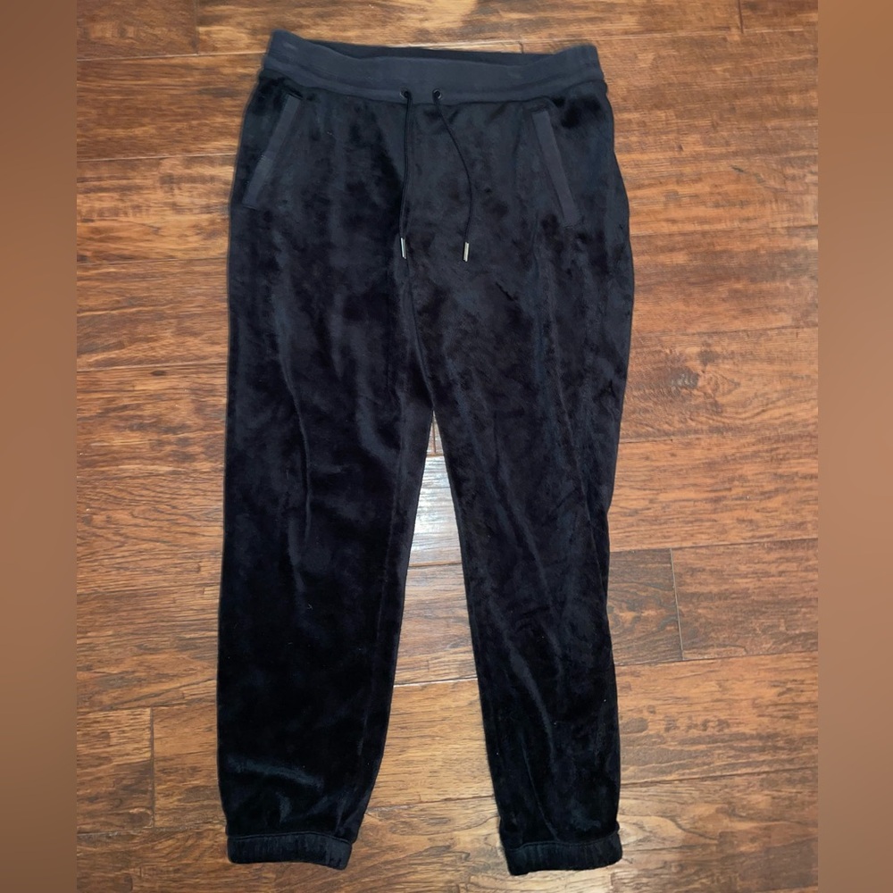 Athleta Women’s Black Plush Joggers